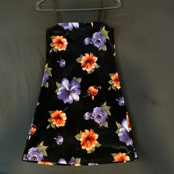 Forever 21 Black Floral Velvet Cami Slip Dress - Picture 6 of 10